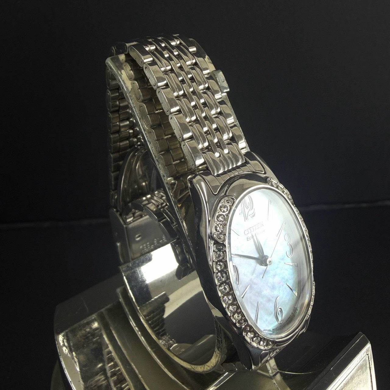 CITIZEN Eco-Drive E031-S033098 Shell Dial Ladies Watch